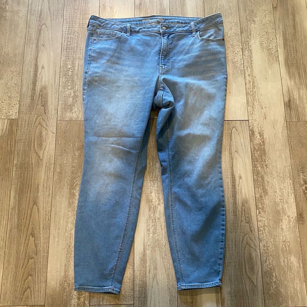 Old Navy Blue Ankle Cropped Jeans